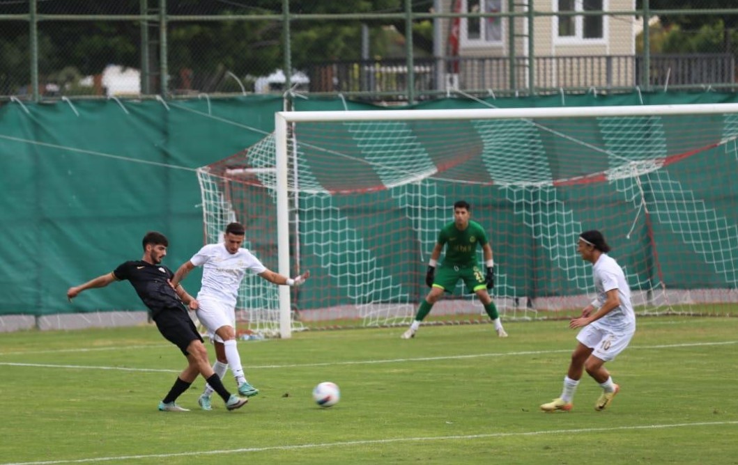 TFF Nesine 2. Lig Beyaz Grup’ta mücadele eden Afyonspor, 8.