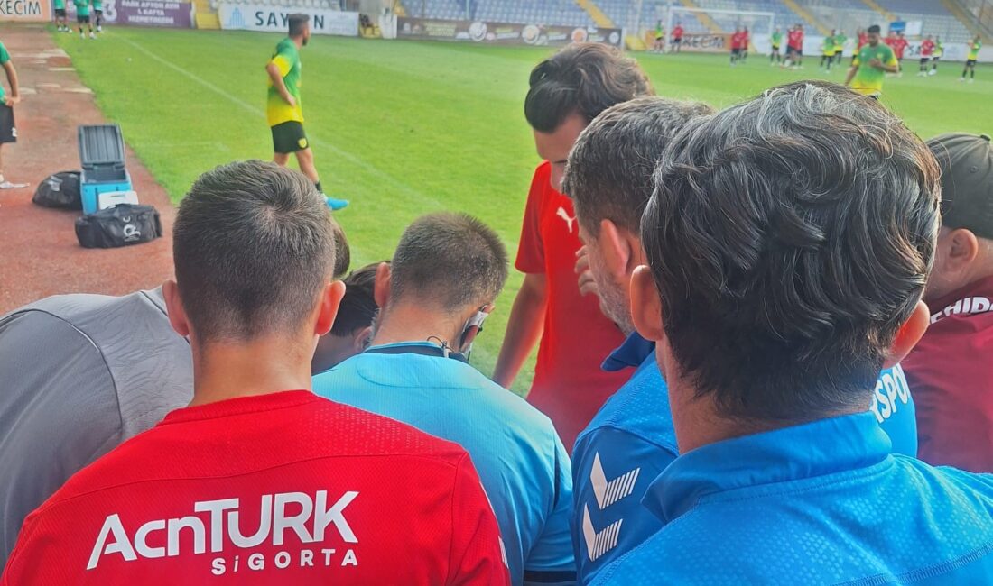 
Eskişehirspor ile 1966 Edremit Belediyespor arasında oynanan hazırlık maçının hakemi