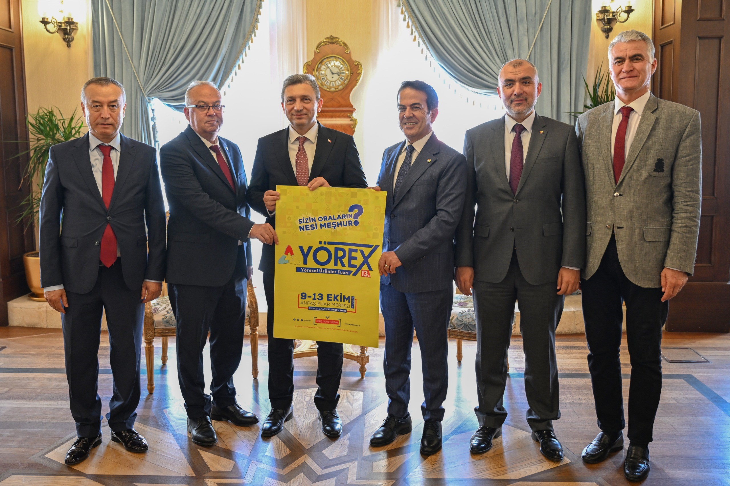 Antalya Ticaret Borsası (ATB) Başkanı Ali Çandır, Antalya Valisi Hulusi
