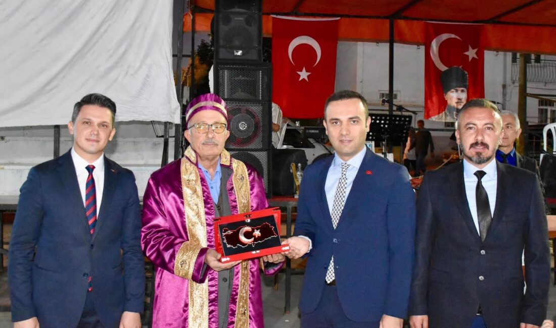 
Dazkırı Belediye Başkanı Fatih Çiçek, Ahilik haftası kapsamında esnaf ve