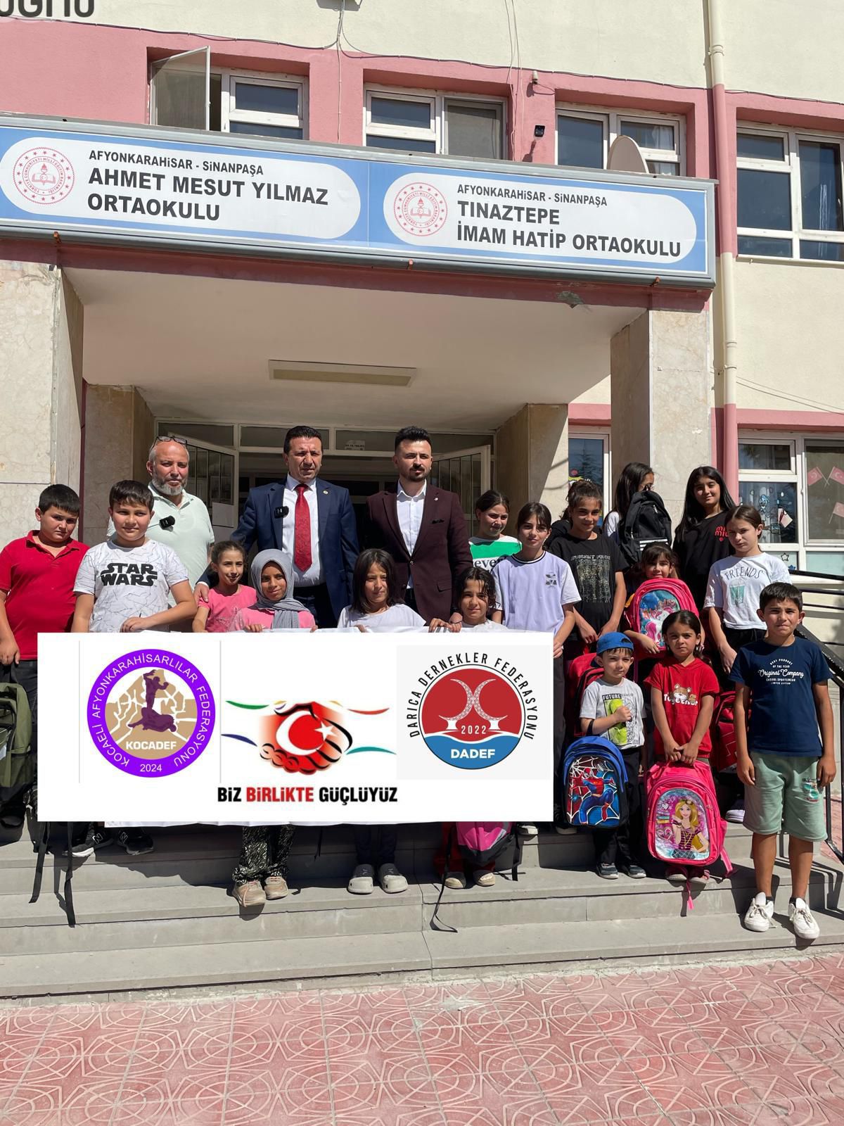  Kocaeli Afyonkarahisarlılar Federasyonu’ndan (KOCADEF) Afyonkarahisar’ın köylerine kırtasiye yardımı yapıldı.