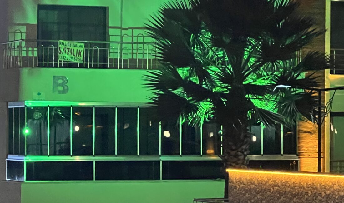 Manisa’nın Yunusemre ilçesinde eşinden boşanma aşamasında olan şahıs, eşyalarını almak