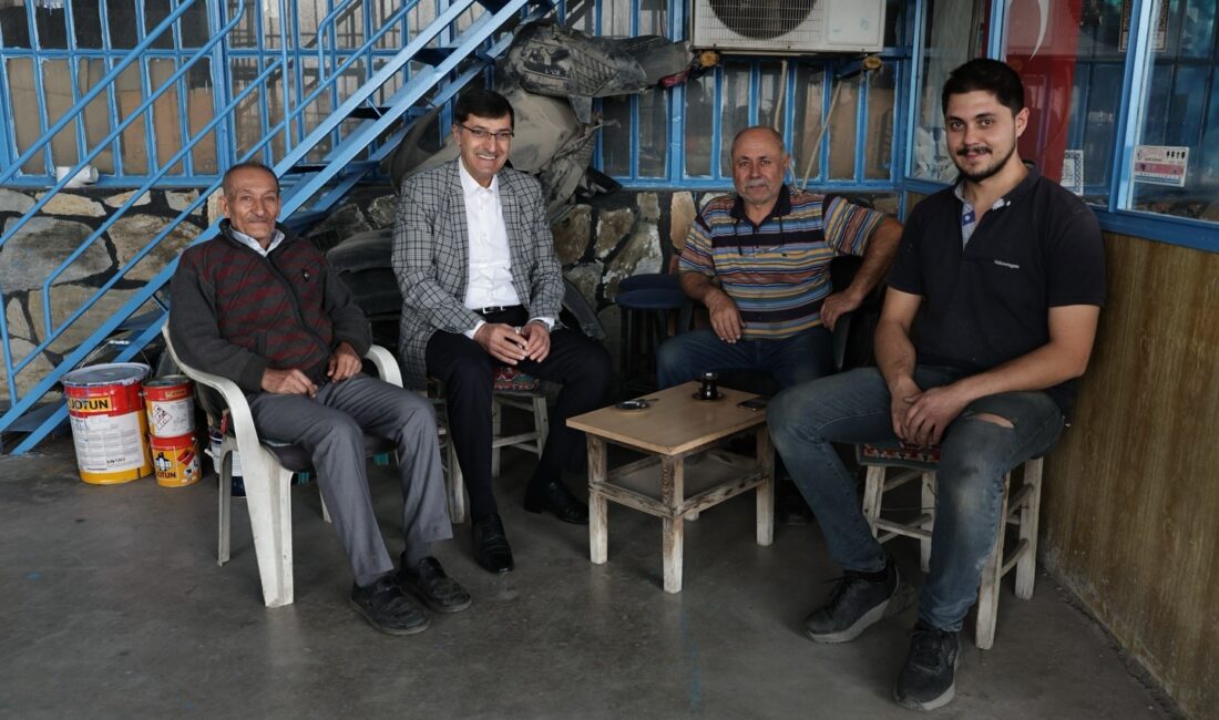 
Kütahya Belediye Başkanı Eyüp Kahveci, sanayi esnafları ve vatandaşlarla ile