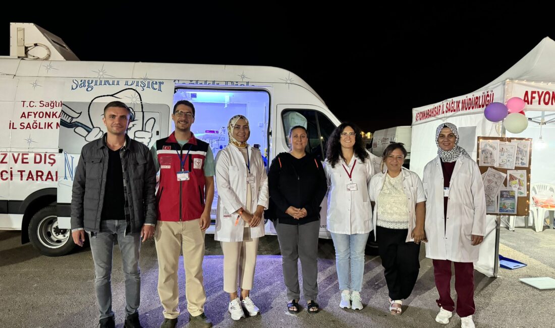 Çocuklara özel yüz boyama etkinliği 2024 Afyonkarahisar Motofest etkinliğinde, İl Sağlık Müdürlüğü Halk Sağlığı Hizmetleri