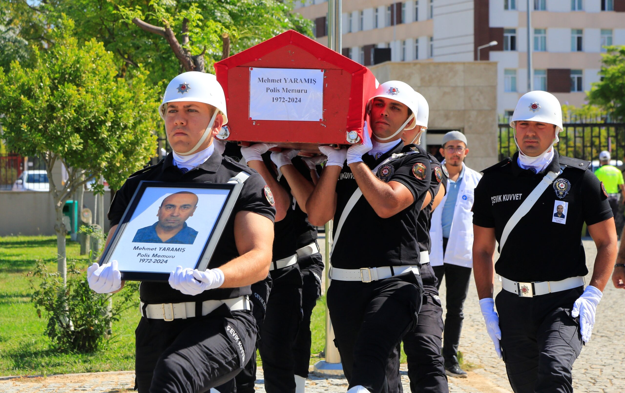 Antalya’da geçirdiği kalp krizi sonucu hayatını kaybeden polis memuru düzenlenen
