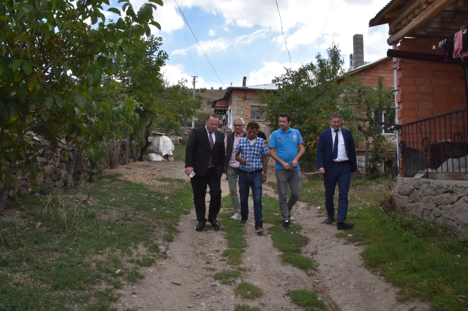 Şuhut Kaymakamı İzzet Cem Eser, kalp hastalığıyla mücadele eden 12
