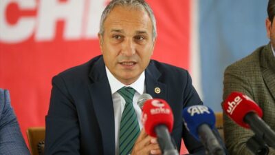 Cumhuriyet Halk Partisi İstanbul Milletvekili ve Genel Başkan Yardımcısı Suat