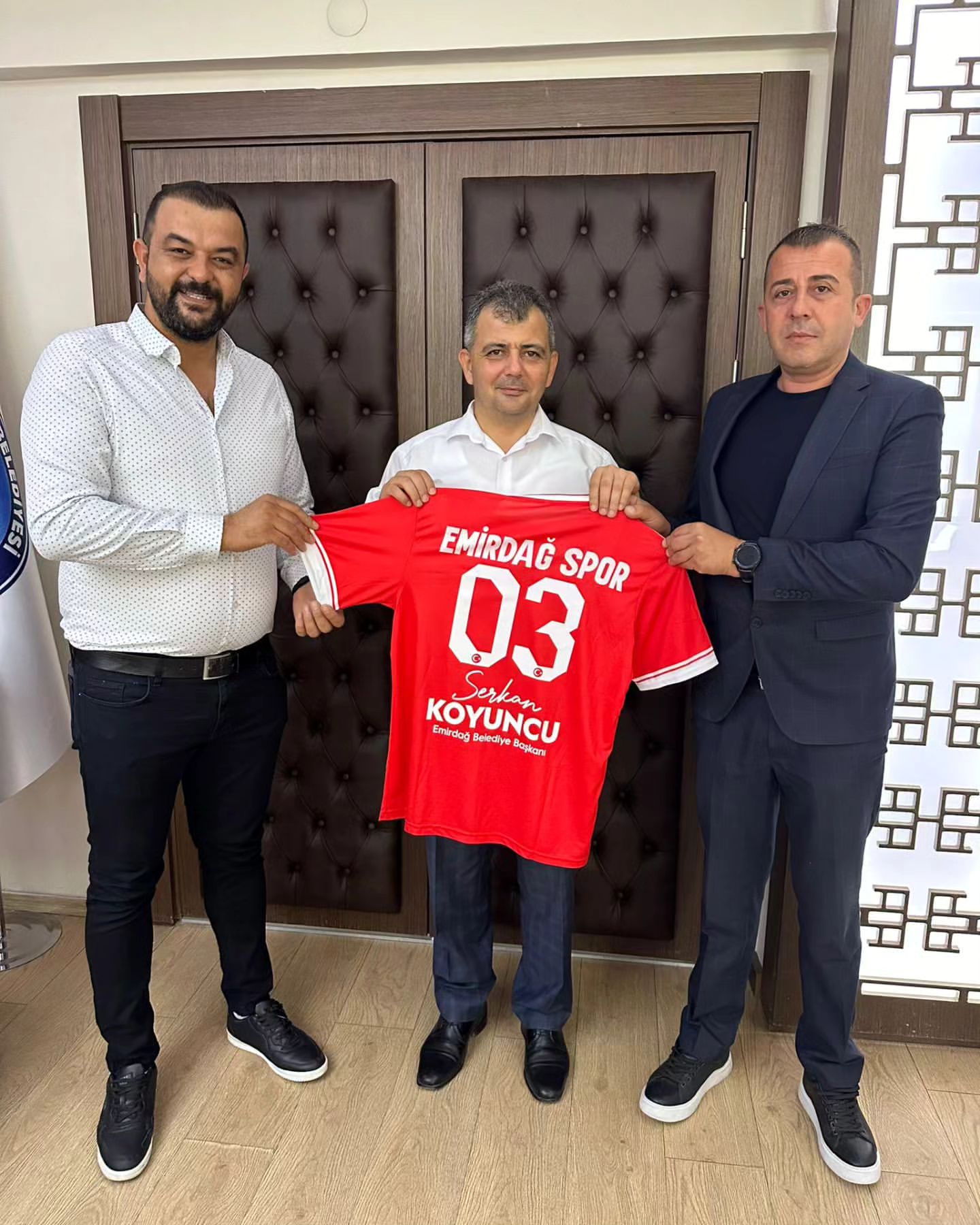 Emirdağspor Kulübü, yeni Yönetim Kurulu Başkanı Erkan Mola ve yönetim