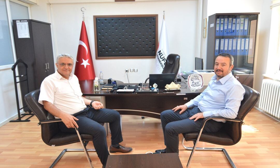 Belediye Başkanı Adnan Öztaş, İlçe Nüfus Müdürü Erdal Özer’i ziyaret