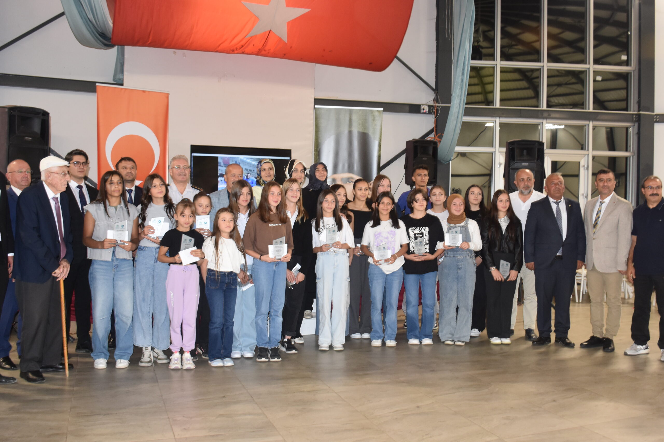 Afyonkarahisar’ın Sinanpaşa ilçesinde, Türkiye, Avrupa ve Dünya şampiyonalarında derece elde