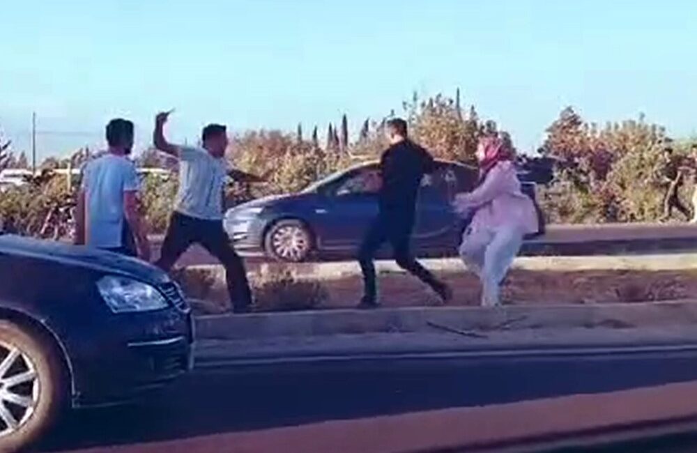 Hatay'da trafikte yaşanan tartışma sonrası otobüs şoförü ve bir otomobil