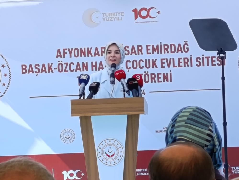 Aile ve Sosyal Hizmetler Bakanı Mahinur Özdemir Göktaş, bakanlığın çocuklarla