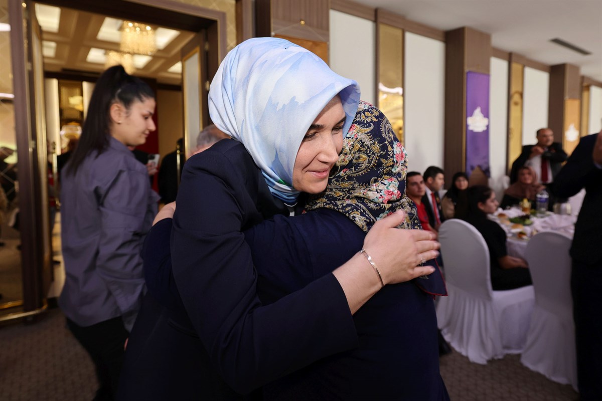 
Gaziler Günü dolayısıyla düzenlenen programda konuşan Vali Kübra Güran Yiğitbaşı,