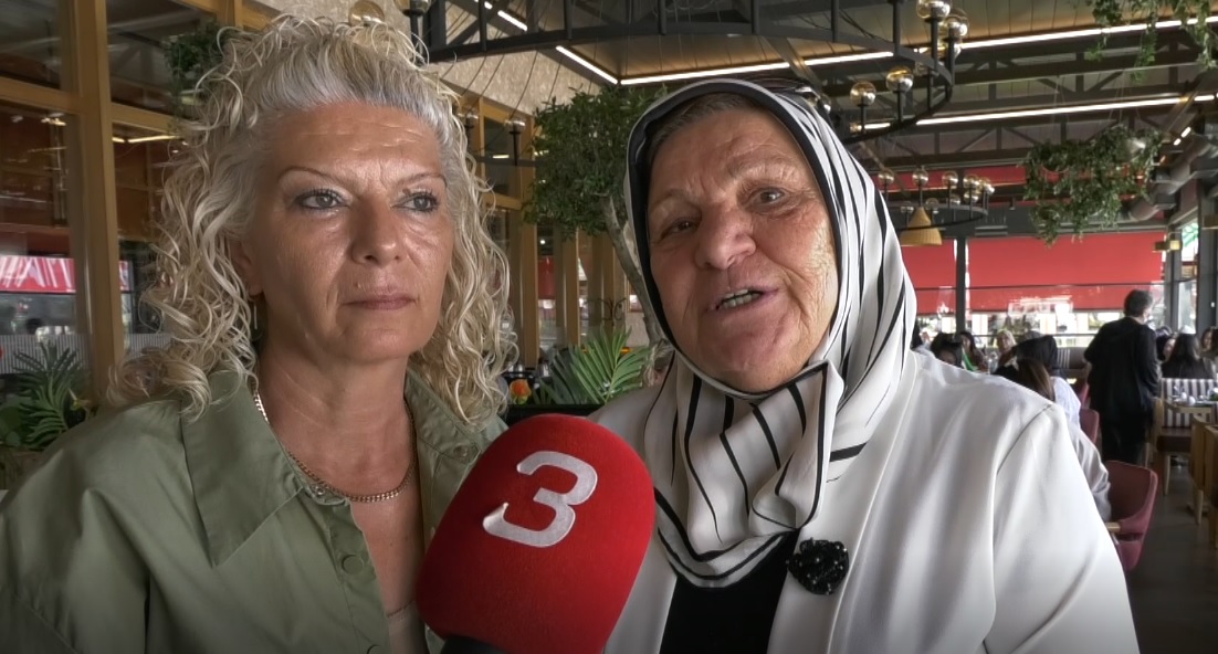 Afyonkarahisar’da kız çocuklarına yaptığı burs desteği ile adından söz ettiren