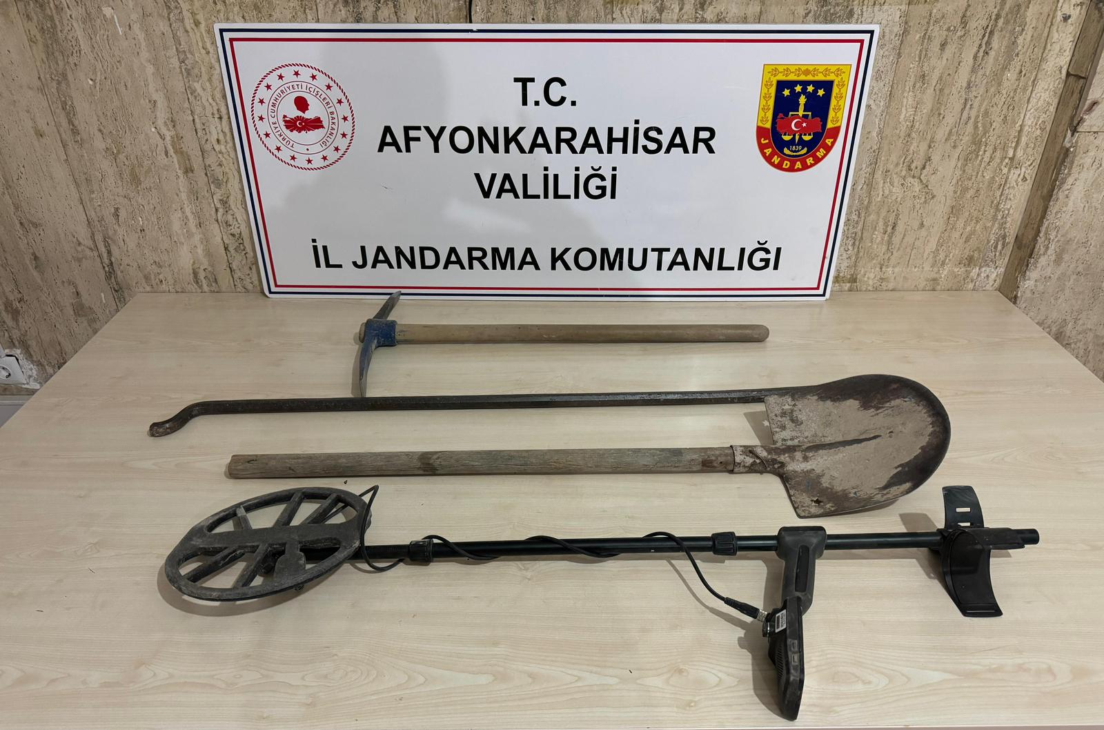 Afyonkarahisar İl Jandarma Komutanlığınca, Emirdağ ilçesi, Ekizce köyü mevkiinde icra