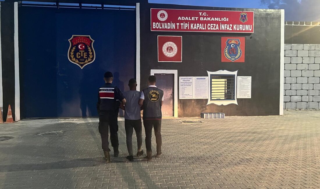 Afyonkarahisar’da Aranan Şahıs Jandarma Tarafından Yakalandı Afyonkarahisar İl Jandarma Komutanlığı, aranan şahısların tespiti ve yakalanmasına yönelik