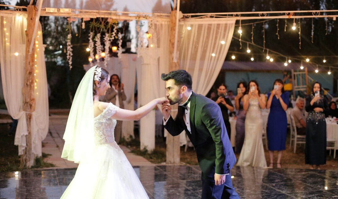 Bizim sevdamız vatan uğruna yarım kalan sevdalardan oldu, şehadetin kutlu