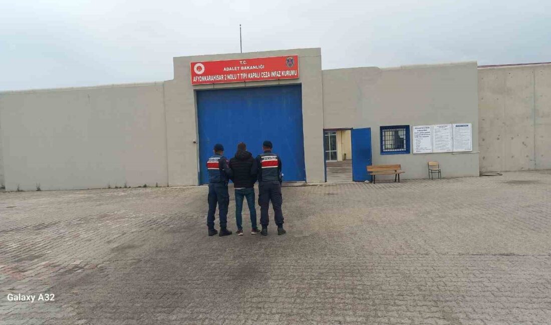 Afyonkarahisar’da kaçak şahıs yakalandı Afyonkarahisar’da uyuşturucu kullanma ve ticareti yapma suçundan 5 yıl hapis