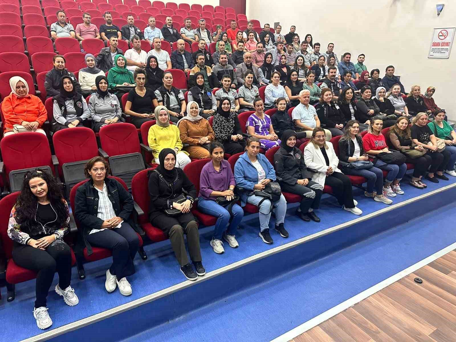 Afyonkarahisar’da çok sayıda öğrencinin kaldığı yurtlara yönelik güvenlik toplantısı gerçekleştirildi.
