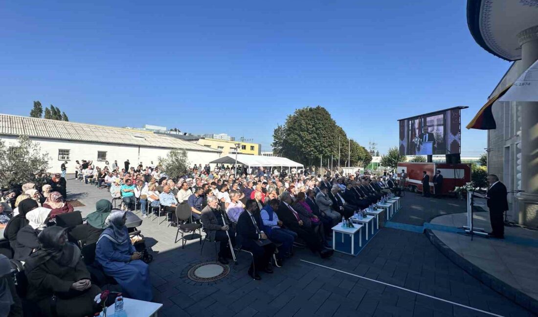 Almanya’nın Kuzey Ren Vestfalya eyaletine bağlı Brühl kasabasında inşa edilen