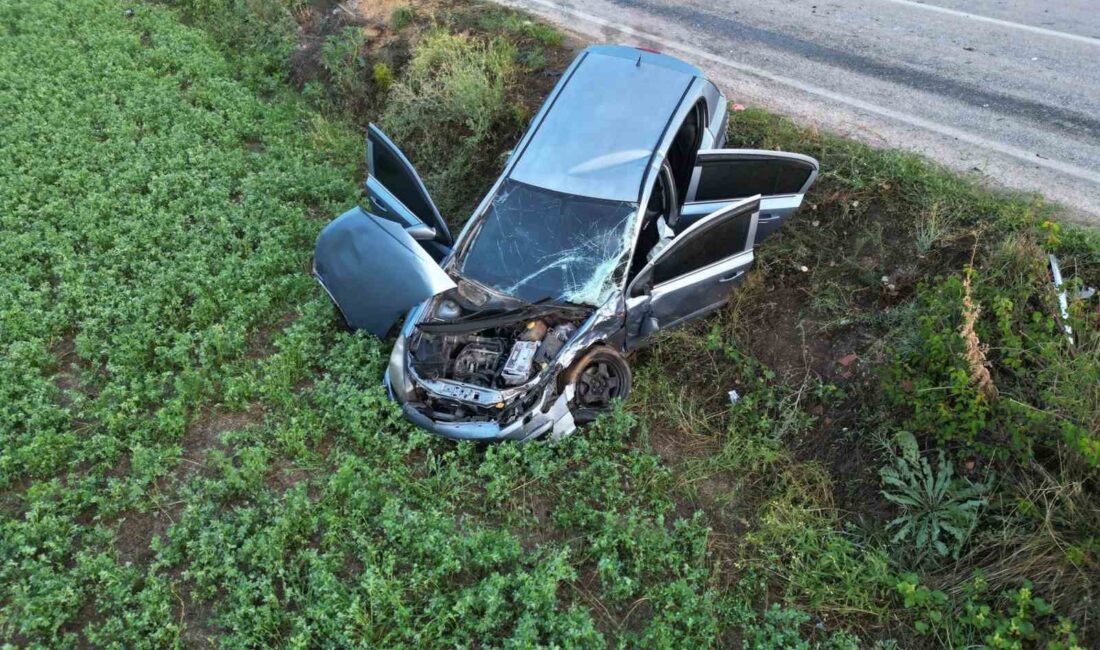 Afyonkarahisar’ın Bolvadin ilçe girişinde meydana gelen trafik kazasında, bir otomobille
