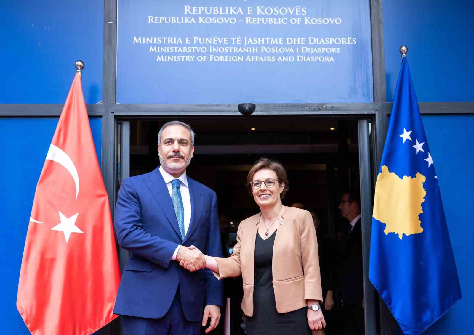 Hakan Fidan Kosova'da Diplomatik Temaslarını Sürdürüyor: Gervalla-Schwarz ile Kritik Görüşme!
