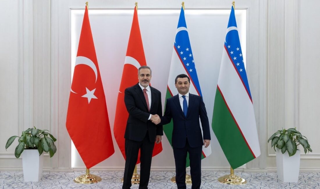 Dışişleri Bakanı Hakan Fidan, temaslarda bulunmak üzere geldiği Özbekistan’ın başkenti