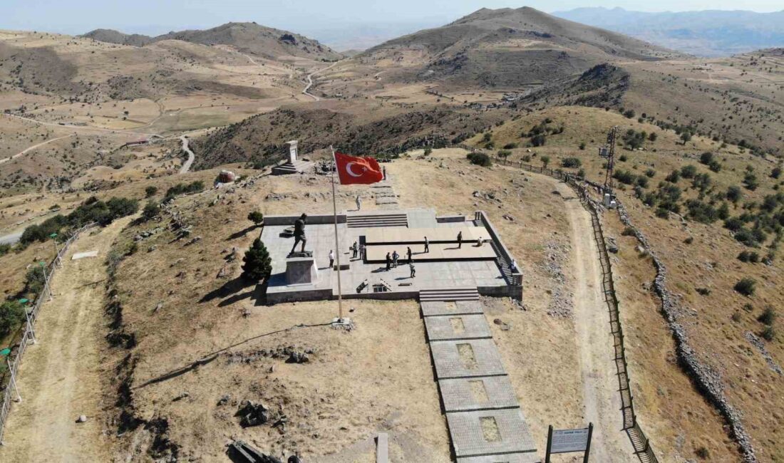 30 Bin Kişiyle Tarihe Yürüdüler: Büyük Taarruz'un 102. Yılında Kocatepe'de