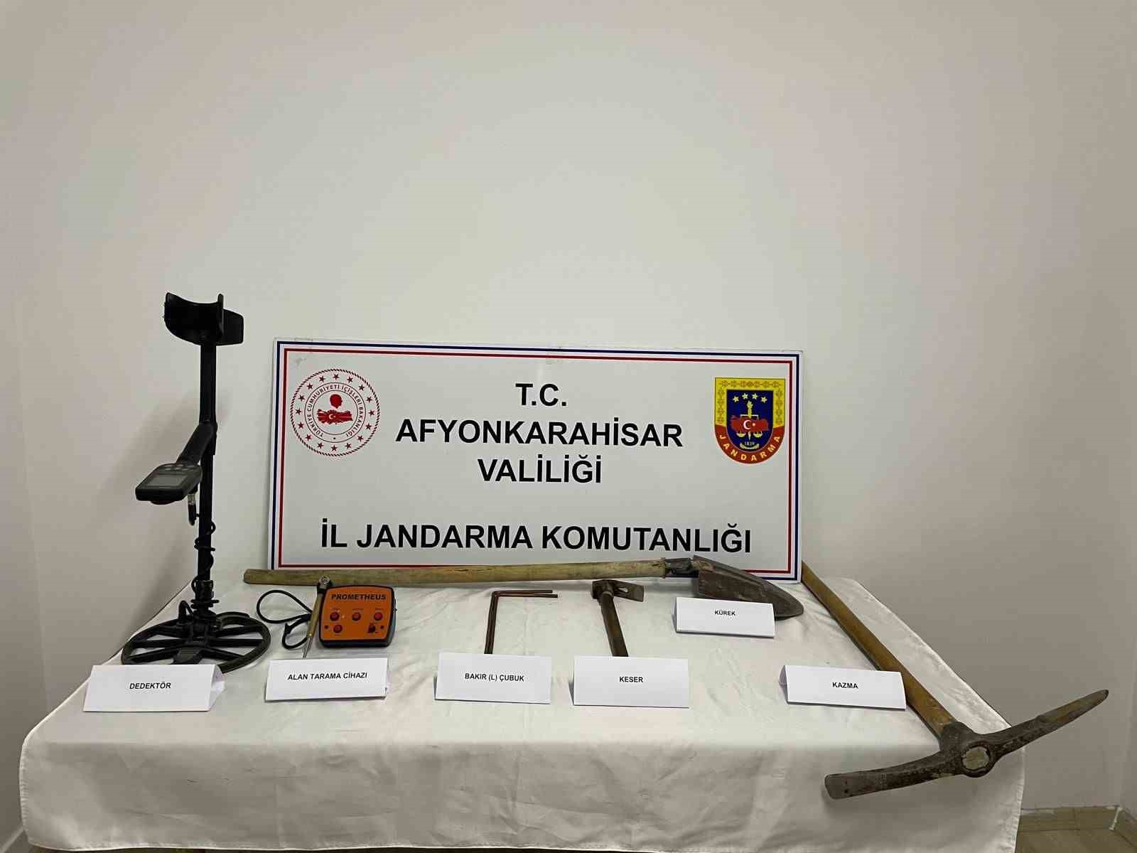 Define Avcıları Jandarma Tarafından Afyonkarahisar'da Suçüstü Yakalandı!

