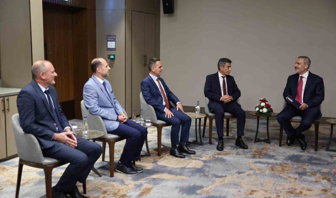 Dışişleri Bakanı Hakan Fidan, temaslarda bulunmak üzere geldiği Kuzey Makedonya’da