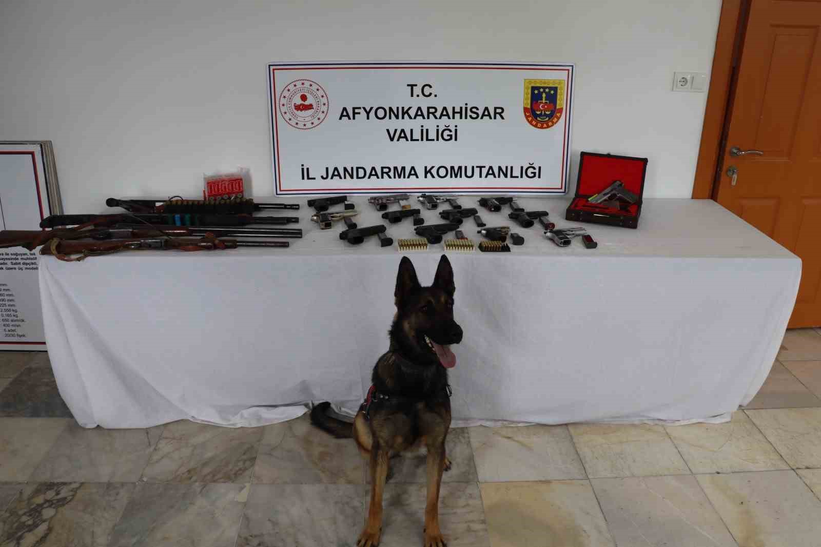 Afyonkarahisar’da gerçekleştirilen düğün ve asker eğlencelerinde havaya ateş açan 27