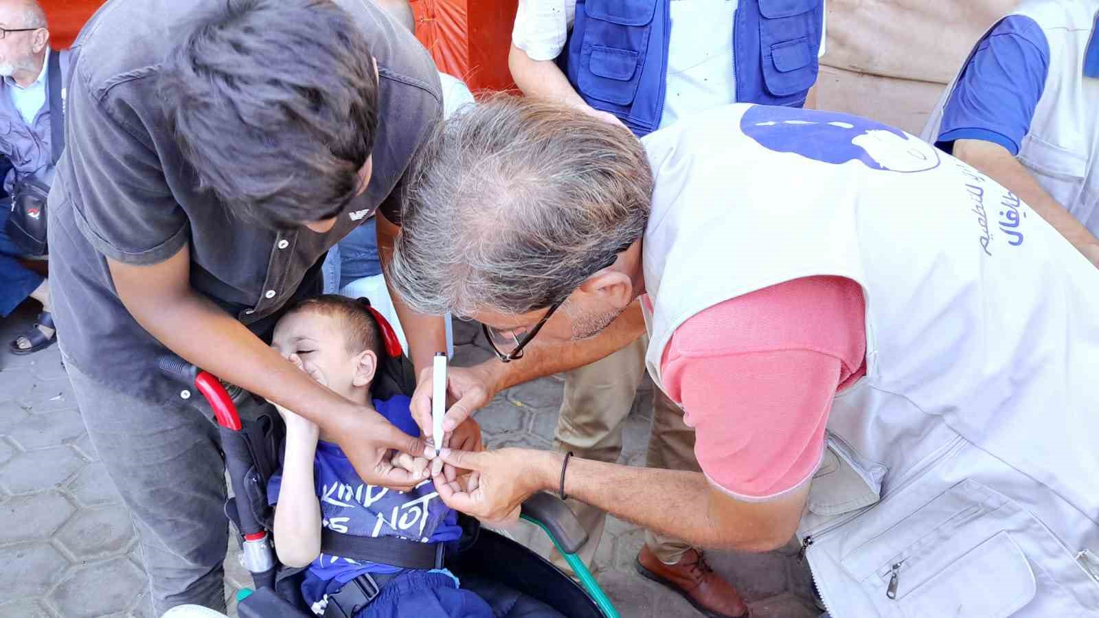 Filistin Sağlık Bakanlığı, Gazze’de başlatılan çocuk felci aşı kampanyasında iki
