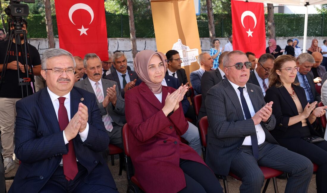 Yaz tatili sona erdi, öğrenci ve öğretmenler için ders zili