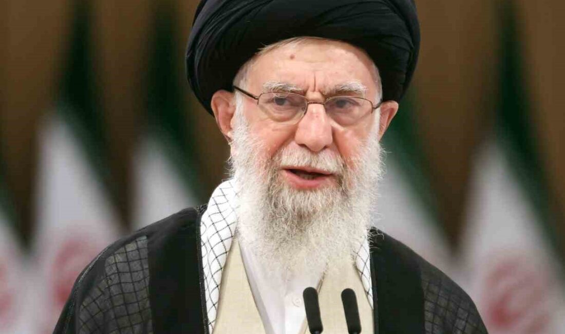 İran dini lideri Ayetullah Ali Hamaney, Beyrut’ta Hizbullah lideri Hasan