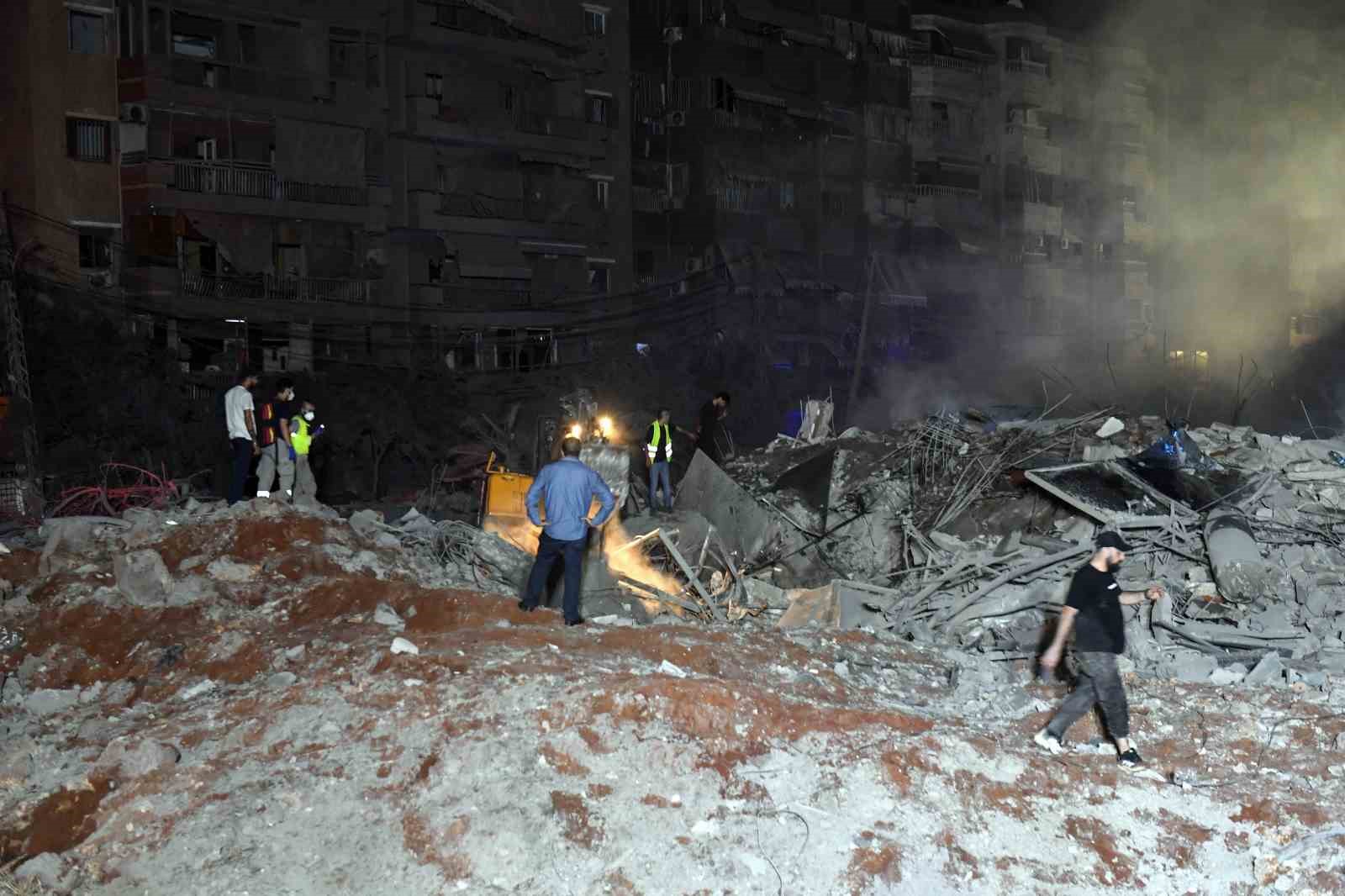 İsrail ordusu, gece boyu başta Lübnan’ın başkenti Beyrut olmak üzere