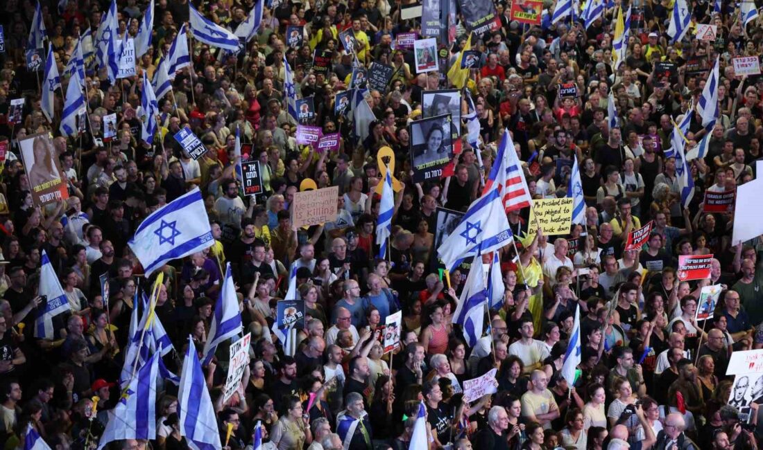 İSRAİL'DE YAKLAŞIK 500 BİN KİŞİDEN NETANYAHU'YA ATEŞKES ÇAĞRISI