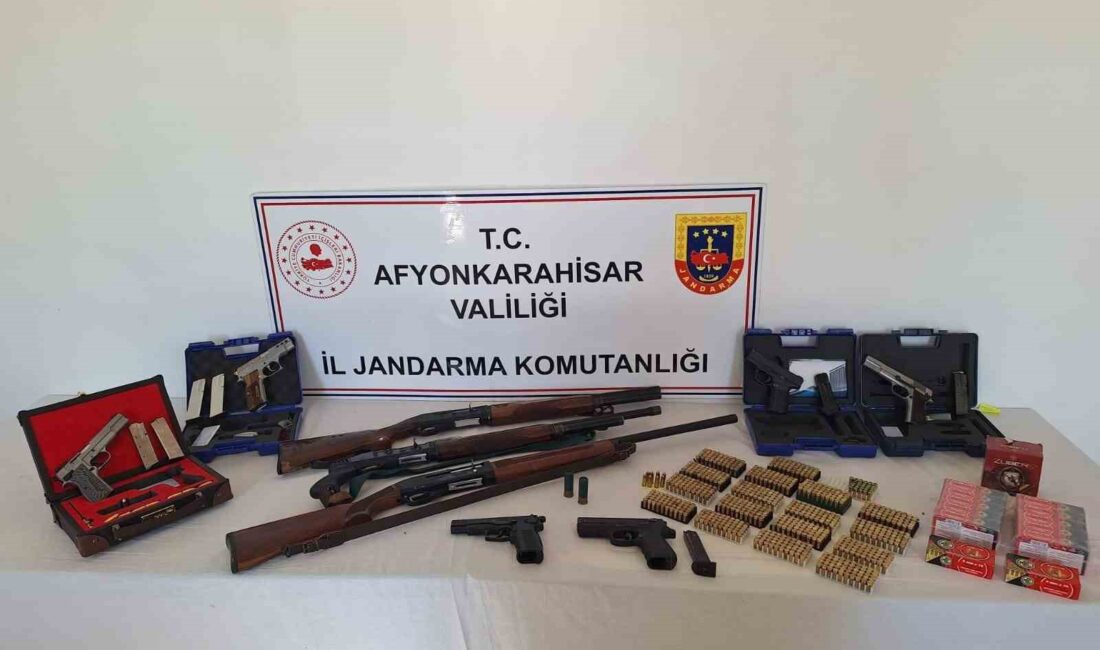 Afyonkarahisar’da gerçekleştirilen düğün ve eğlencelerde havaya ateş açan 11 maganda
