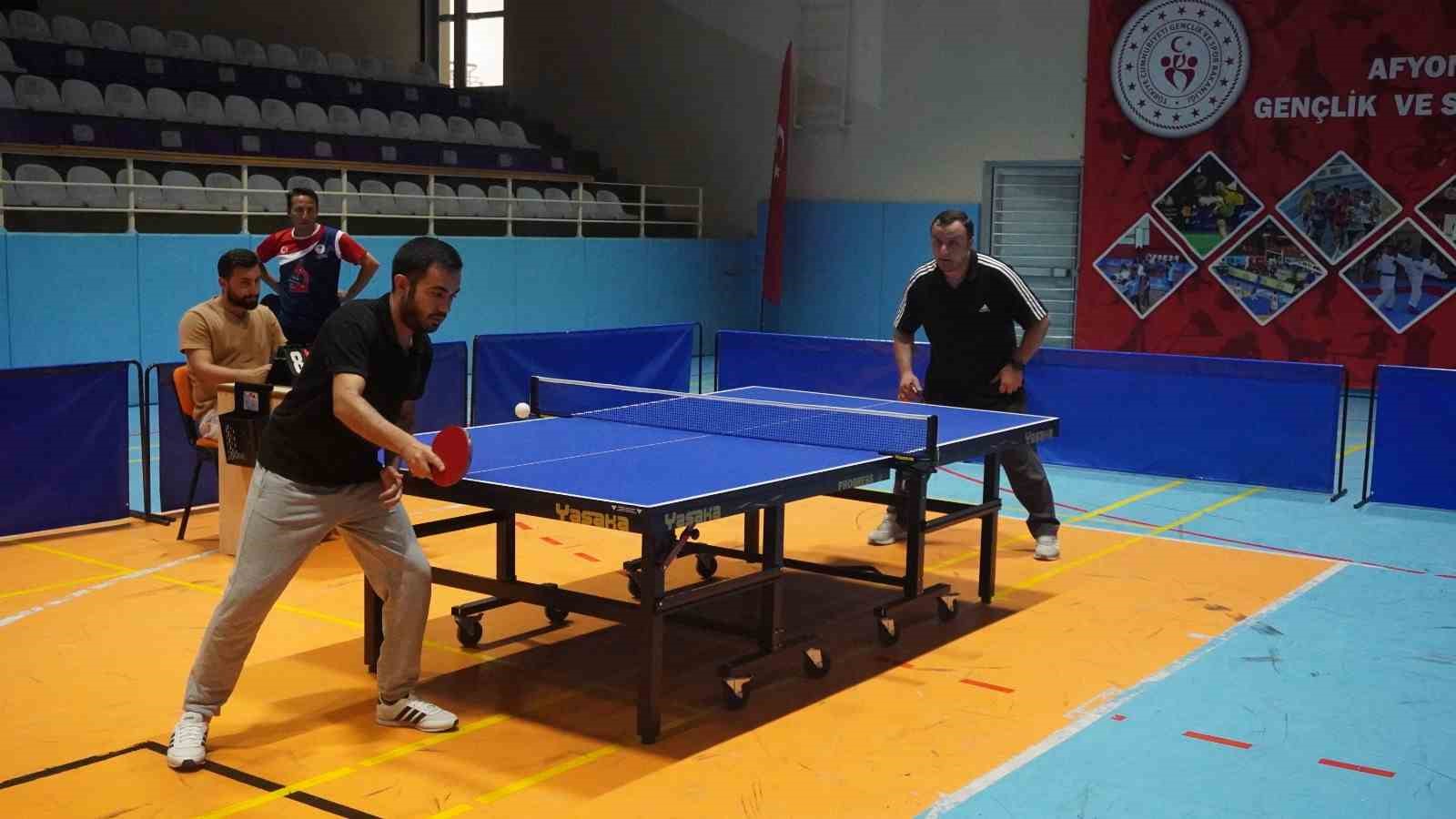 Afyonkarahisar’da büyük heyecanla takip edilen Kamu Spor Oyunları, nefes kesen