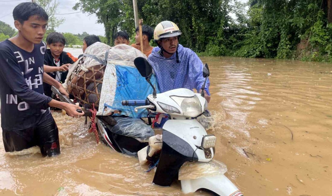 Myanmar’da etkili olan şiddetli yağışların yol açtığı sel ve toprak