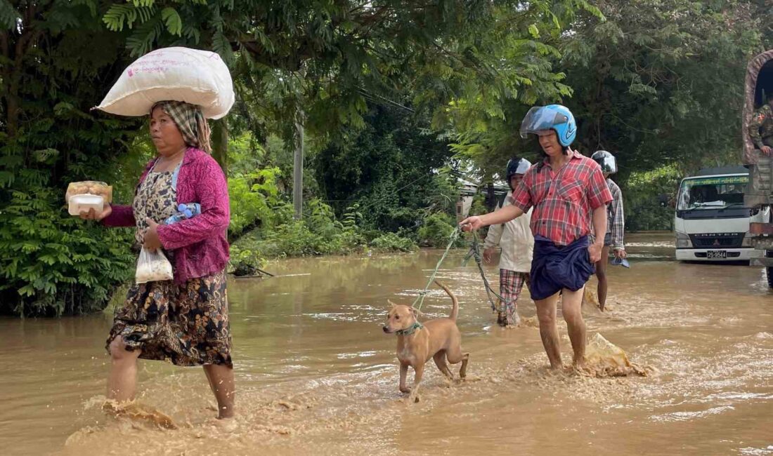 Myanmar’da etkili olan şiddetli yağışların yol açtığı sel ve toprak
