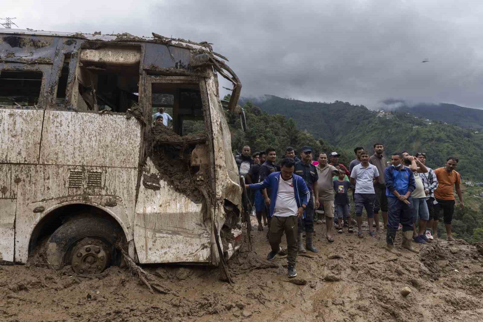 Nepal’de geçtiğimiz cuma gününden bu yana etkili olan şiddetli yağışların