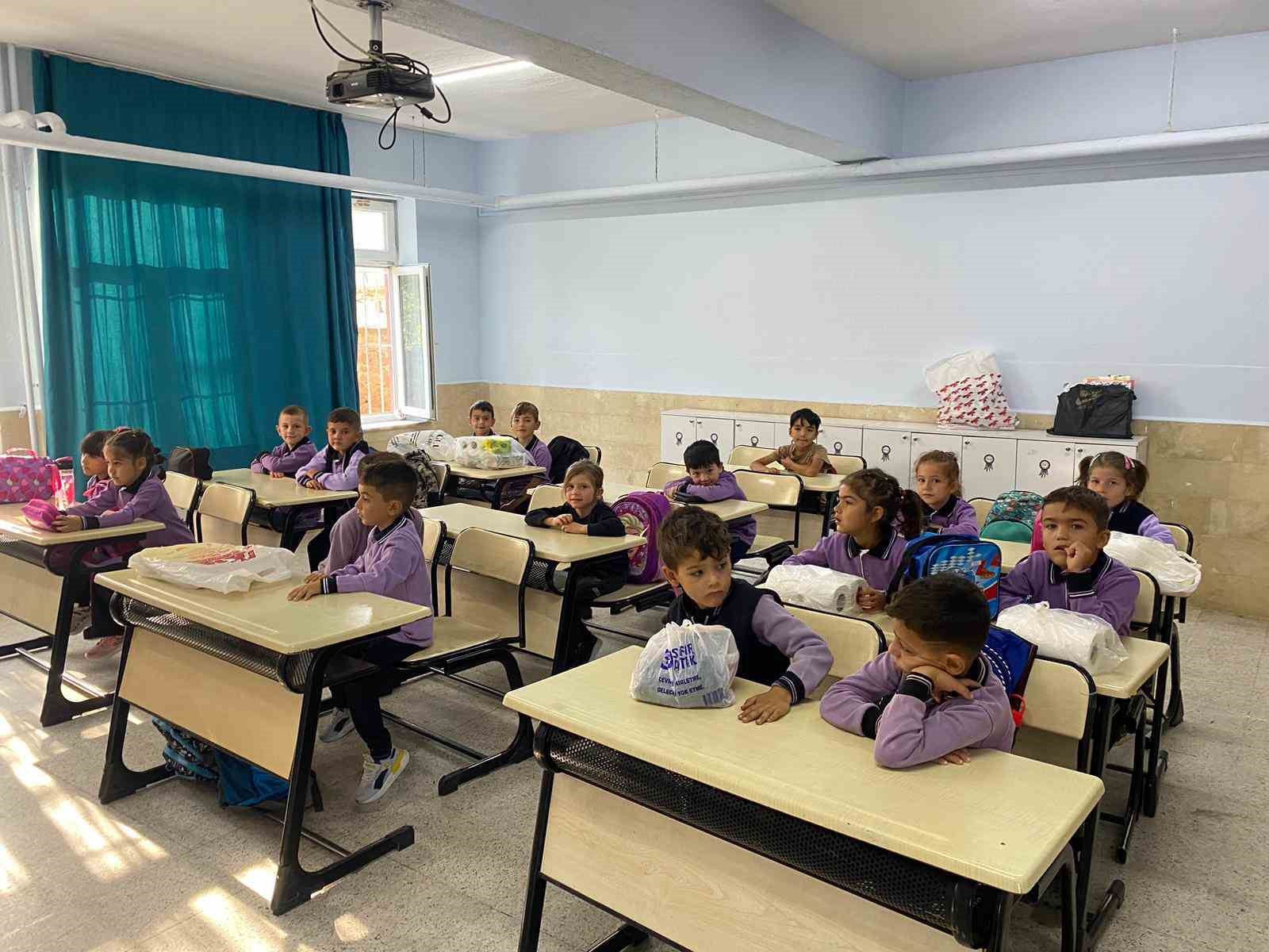 Türkiye genelinde olduğu gibi Şuhut'un Mahmut Köyü Ortaokulu da 2024-2025