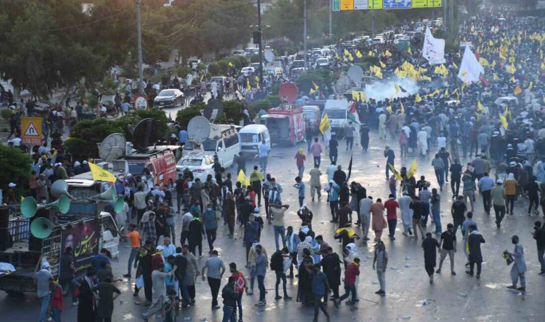 Pakistan’ın Karaçi kentinde Hizbullah lideri Hasan Nasrallah’ın İsrail tarafından öldürülmesini
