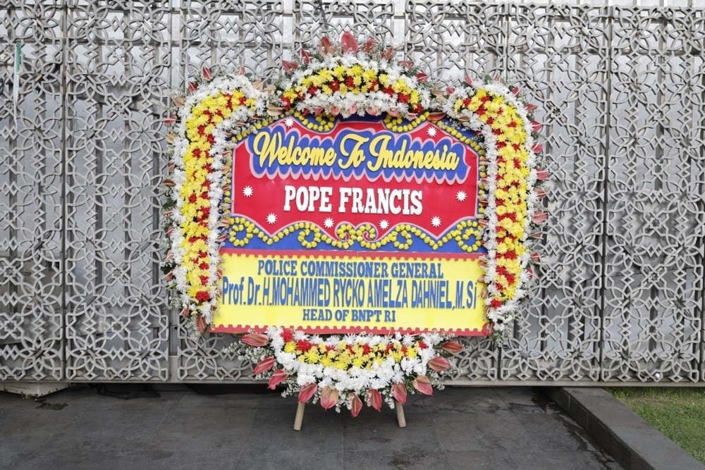 Katoliklerin ruhani lideri Papa Francis, Endonezya’nın başkenti Jakarta’da bulunan Güney