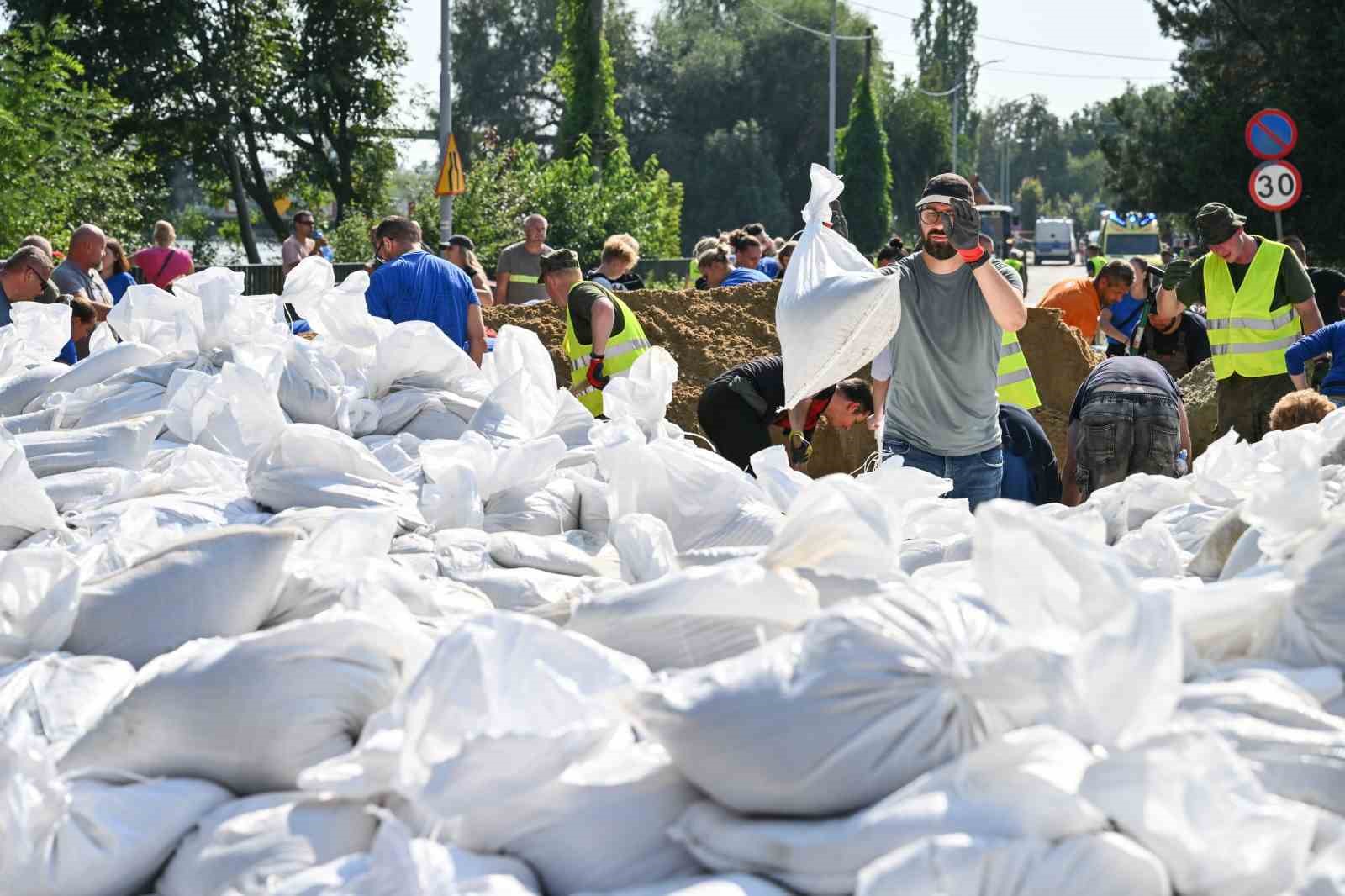 Polonya’da ordu, Boris fırtınasının etkili olduğu bölgelerde durumu gözetlemek için