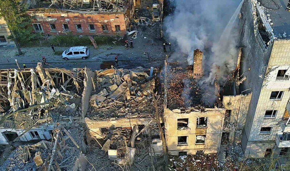 Rusya’nın Ukrayna’nın batısında Lviv kentine düzenlediği saldırıda 3’ü çocuk 7