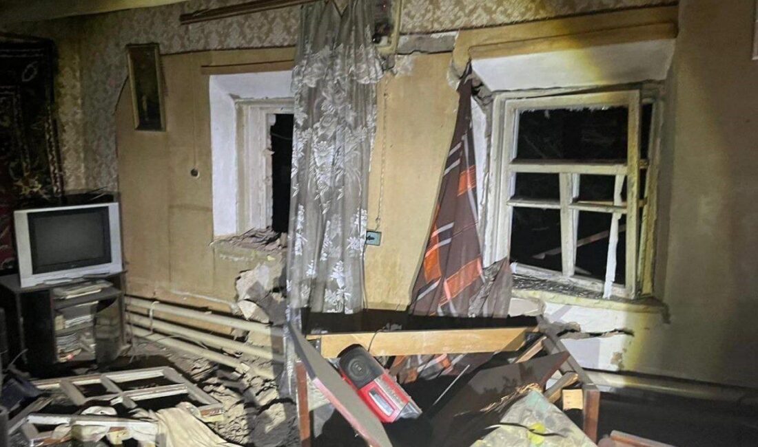 Ukrayna Üzerindeki Saldırılar Sürüyor: 5 Yaralı ve Maddi Zarar