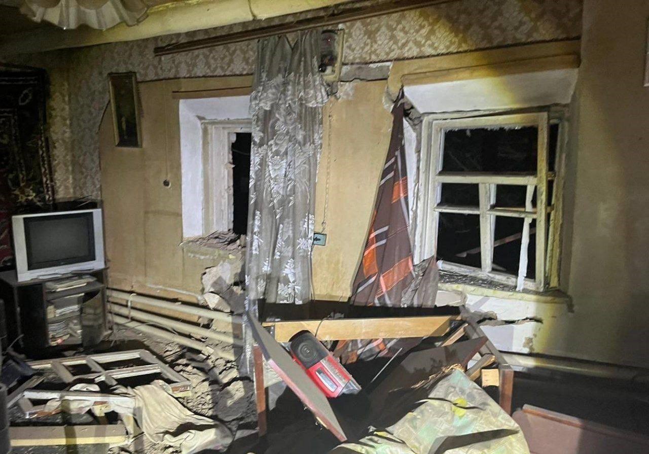 Ukrayna Üzerindeki Saldırılar Sürüyor: 5 Yaralı ve Maddi Zarar