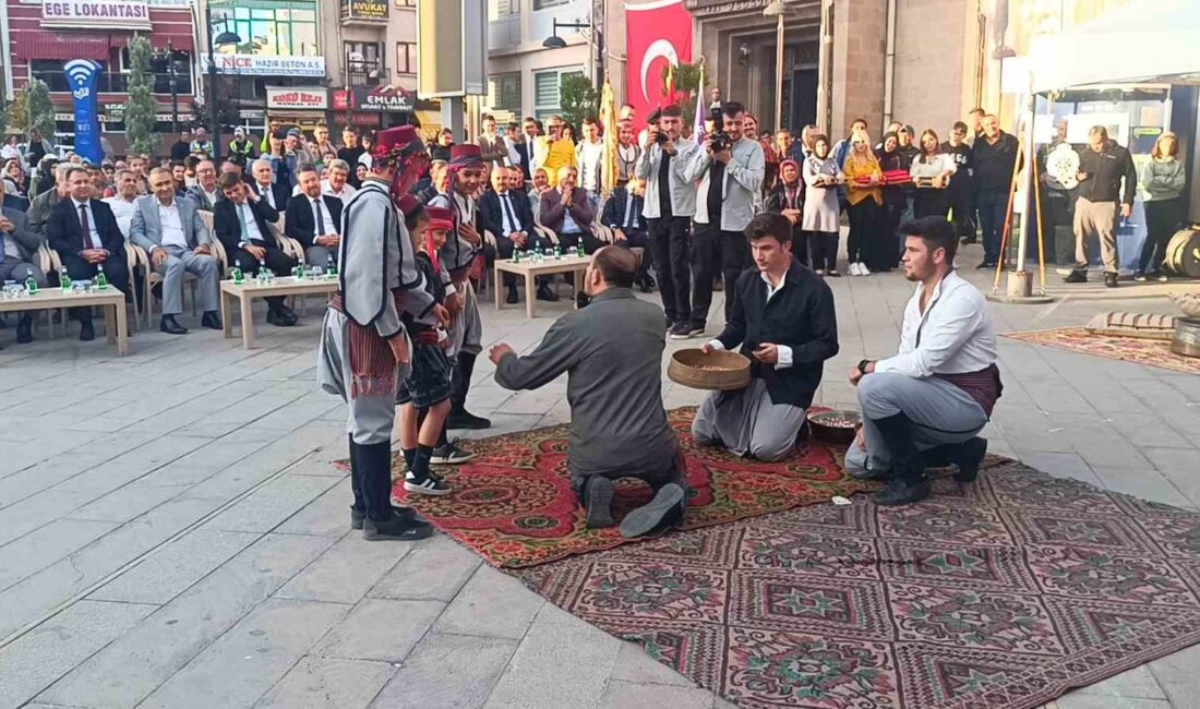 Afyonkarahisar’ın Sandıklı ilçesinde Ahilik Haftası etkinlikleri çerçevesinde ‘Şed’ kuşatma töreni
