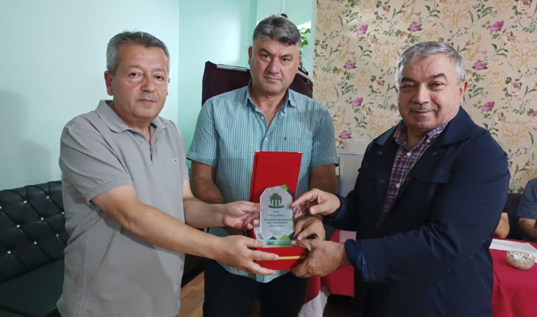 Afyonkarahisar'ın sevilen futbol takımlarından Şuhut Belediye Hisarspor'da, bir kongre heyecanı